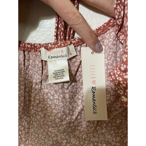 NWT Urban Romantics Open Back Blouse RUST - SIZE M - - Picture 3 of 3